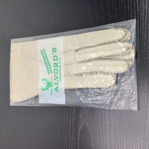 Vintage Alvord’s Leather Driving Gloves Ladies White Deerskin